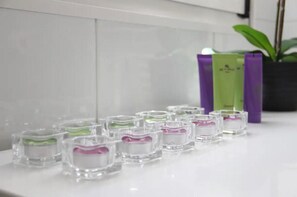 Bathroom amenities