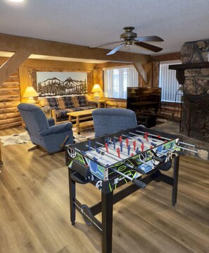 Spielezimmer