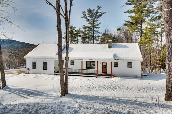 Gilford Vacation Rental | 4BR | 3BA | 3,000 Sq Ft | 3 Steps to Enter