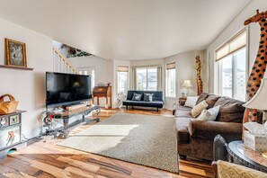 Den | Full Futon | 1st Floor