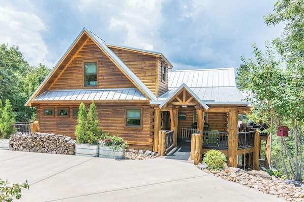 2487 Catawba Falls Pkwy-1