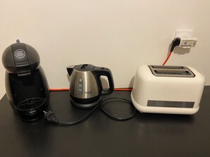Kaffee und/oder Kaffeemaschine