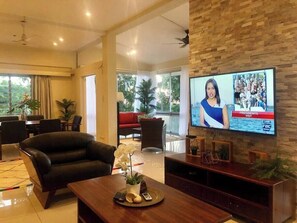 Lounge Area