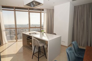 WealthyStays: Luxury City Escape (4)