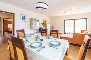 Dining room 1