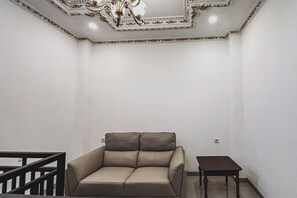 Área de estar no saguão