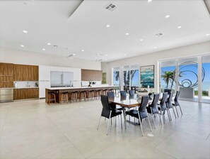 Expansive living area overlooking the Gulf of Mexico