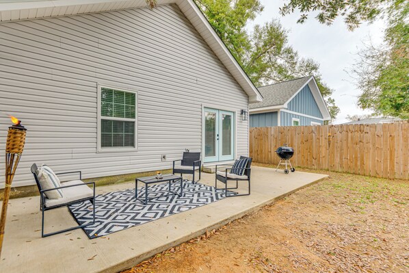 Pensacola Vacation Rental | 3BR | 2BA | 2 Steps Required | 1,326 Sq Ft