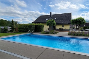 Holiday Home Swimming Pool