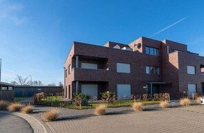 Außenseite Ferienhaus [Sommer]