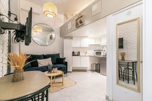 Salon (1)