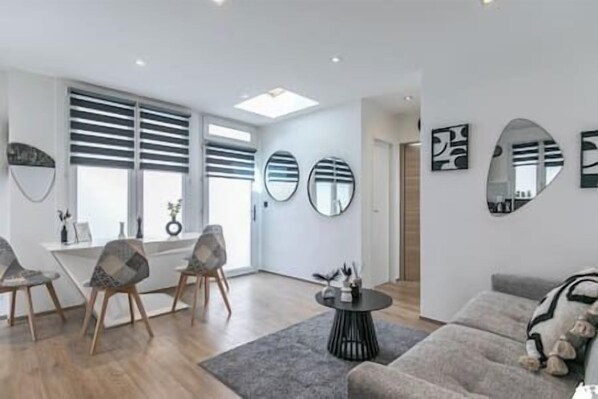 Salon (1)