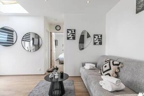 Salon (2)
