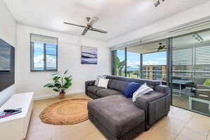 Comfortable reclining sofa