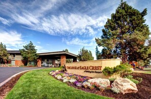 Eagle Crest Resort Entrance