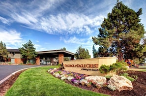 Eagle Crest Resort Entrance