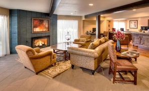 Eagle Crest Resort - Lobby Area