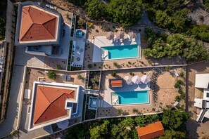 Luxury Villa Krk 1 Vrbnik with heated pool and jacuzzi