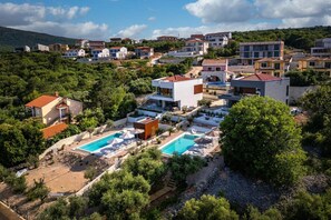 Luxury Villa Krk 2 Vrbnik with heated pool and jacuzzi