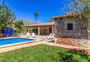 Villa Oliveres (2)