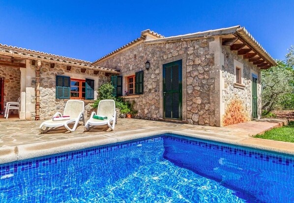 Villa Oliveres (1)