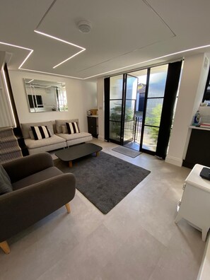 Living Room / Lounge