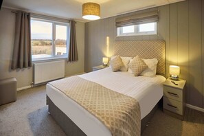 Hazelwood Deluxe Lodge, Low Gate - Host & Stay