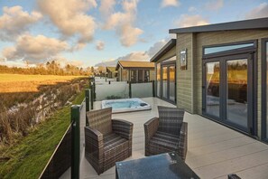 Whistler Deluxe Lodge, Low Gate - Host & Stay