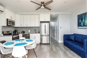 014 Dream Villa A V I20295