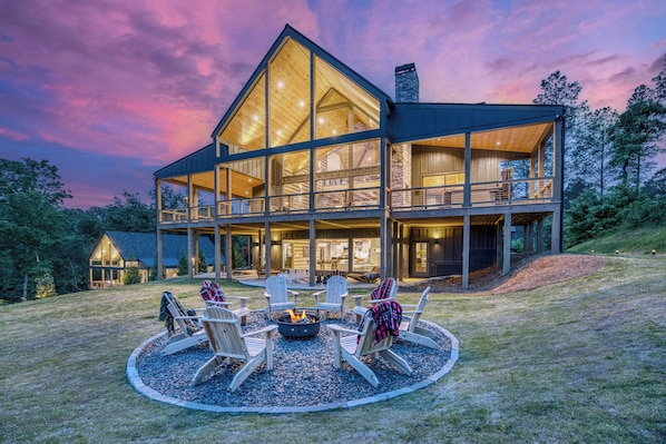 Welcome to The Lodge at Oakwood Retreat