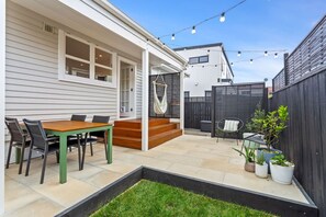 Gorgeous sunny courtyard with outdoor furniture - private and tranquil