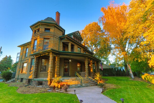 The Cropp Mansion