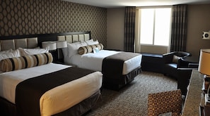 2 Double size beds