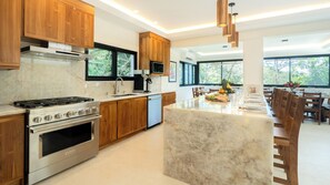 Private kitchen