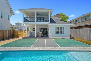 Coastal Cove - New Vacation Rental House with Private Pool and Game Room Near Crystal Beach in Destin, Florida - Five Star Properties Destin/30A