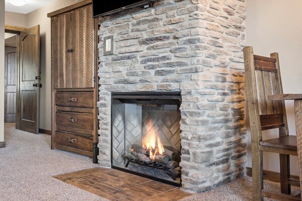Suite Fireplace