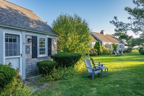 Welcome to Cottage 27 - Compass Rose