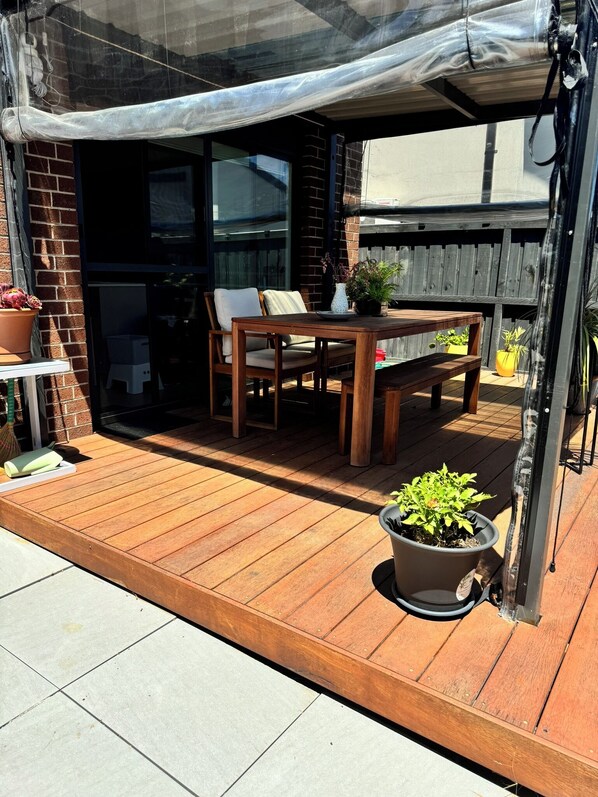 Outdoor dining