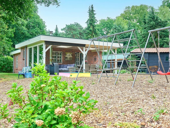 Außenseite Ferienhaus [Sommer]