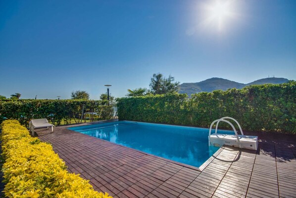Holiday Home Swimming Pool