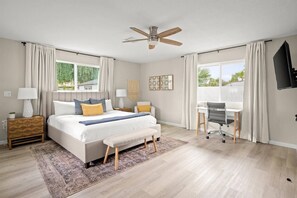 Relax and rejuvenate in our Large Primary Bedroom with Ensuite
- King Bed/Casper Mattress,
-Reading Chair
-Desk & Chair
-TV
-2 closets
-Direct access to yard