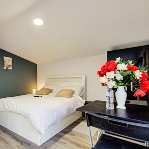 Luxury double bed