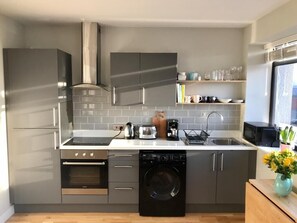 Fully equipped clean Kitchen / Diner