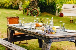 Outdoor dining