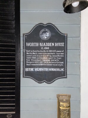 Historic home sign