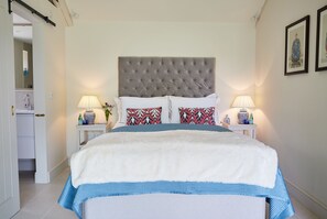 With luxury King size Hypnos bed, you'll get a great night's sleep!