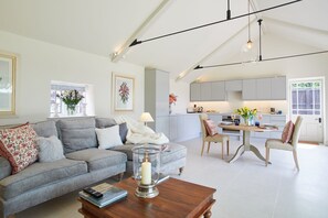 The fully equipped kitchen area has everything you need