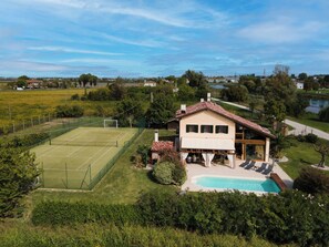 Sport court