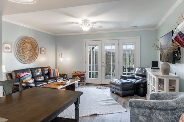 Welcome to Pine Knoll Townes 41!