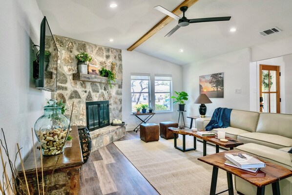 Living Room (1)
